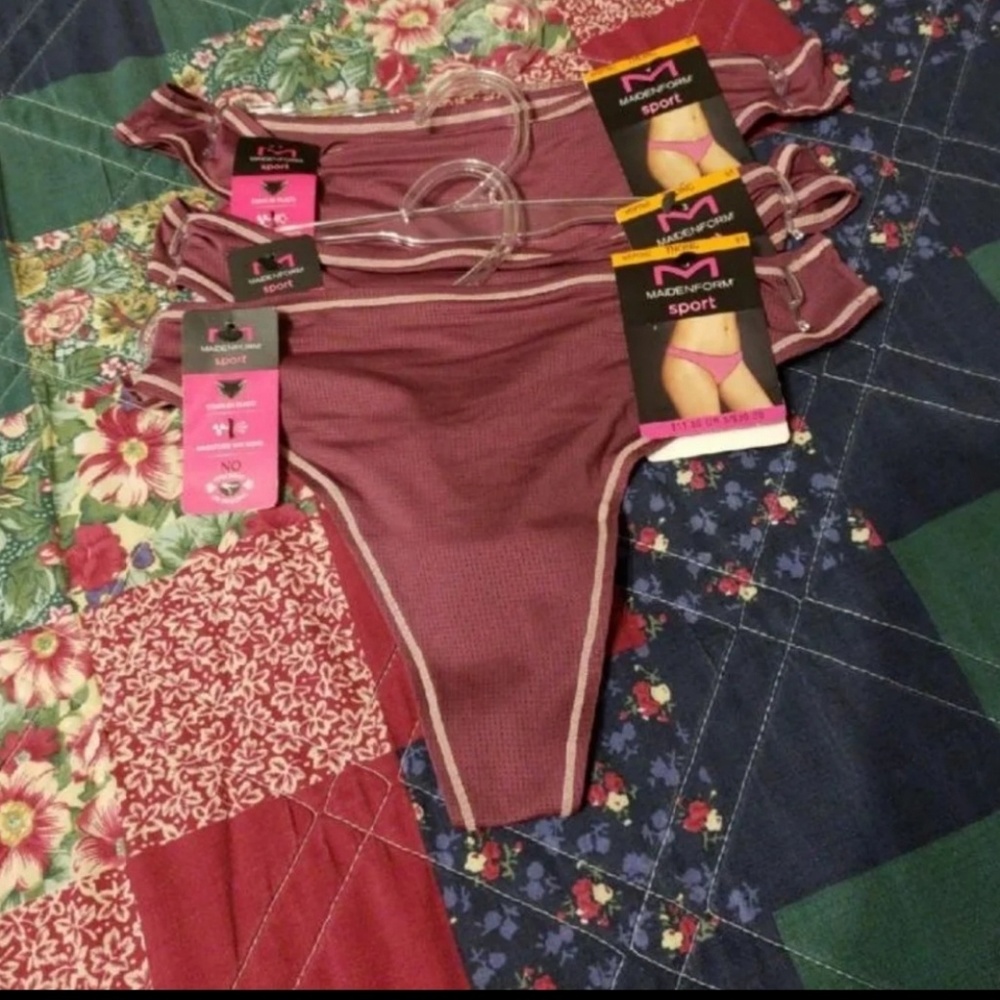 Maidenform Sport Thongs